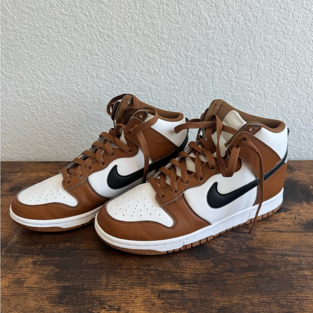 Nike Dunk Brown and White High Top Unisex Sneakers - Picture 3 of 4